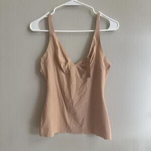 Nwt skims foundations cami top - Clay M